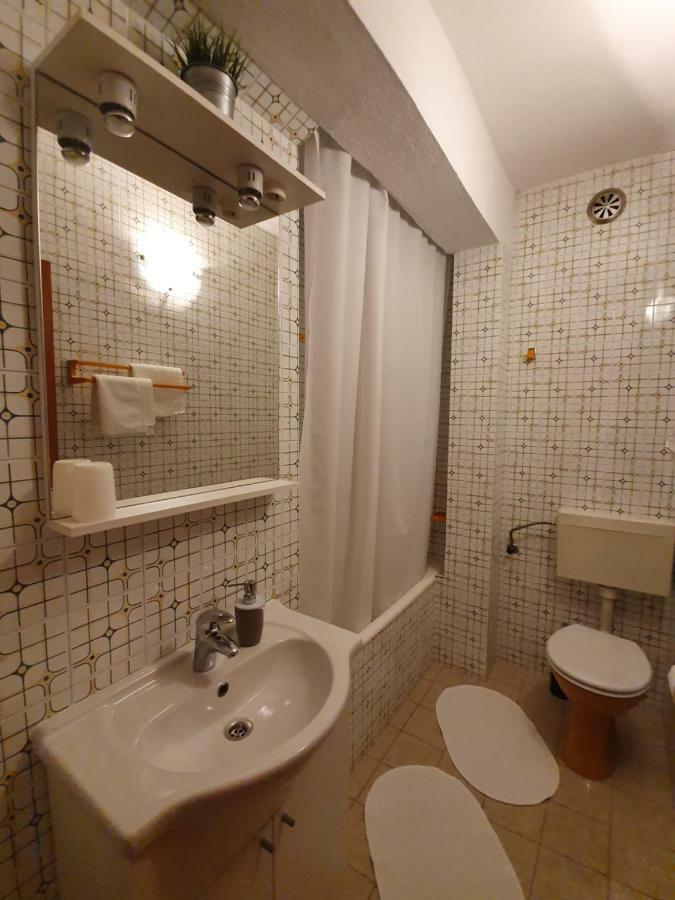 Apartmani Renata Brela Exterior foto